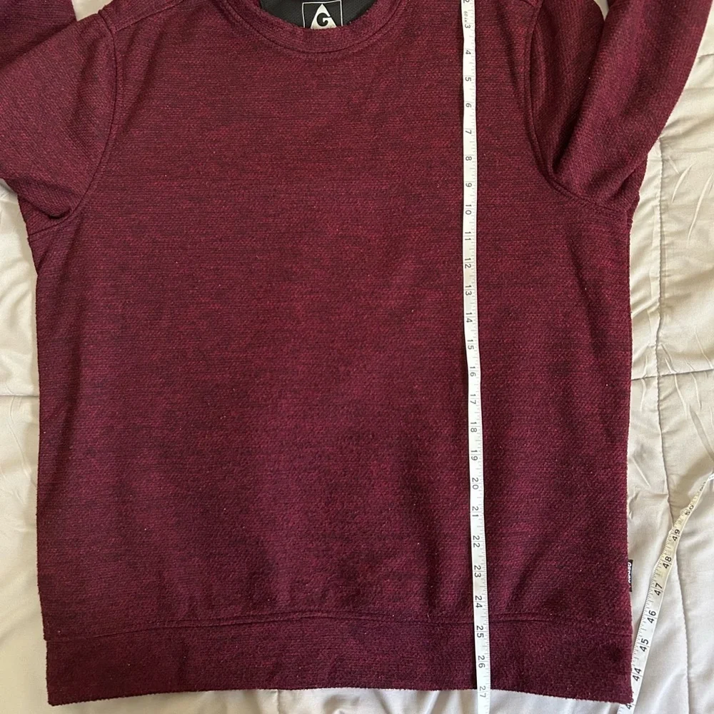 Gerry Men's Textured Crew Pullover Sweatshirt in burgundy, Size M